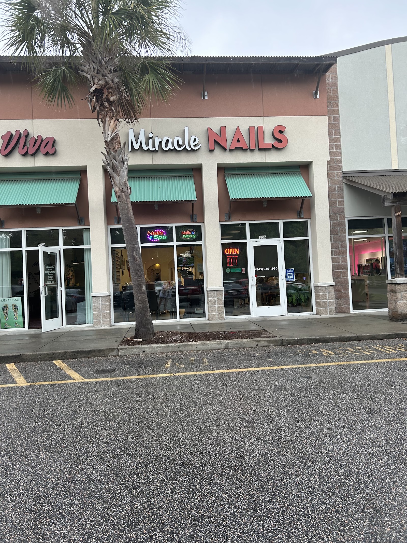 Miracle Nails nail work in Myrtle Beach, South Carolina